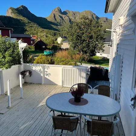 House In Stamsund Vakantiehuis *