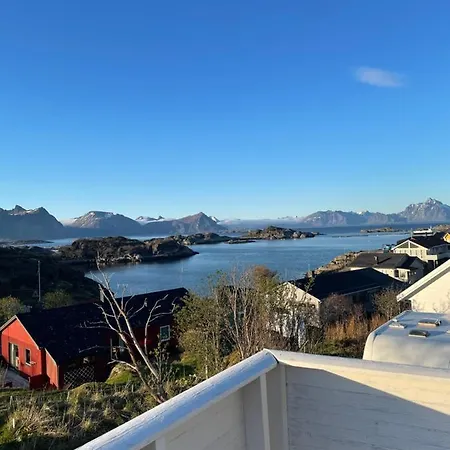 House In Stamsund Holiday home Rishaugen